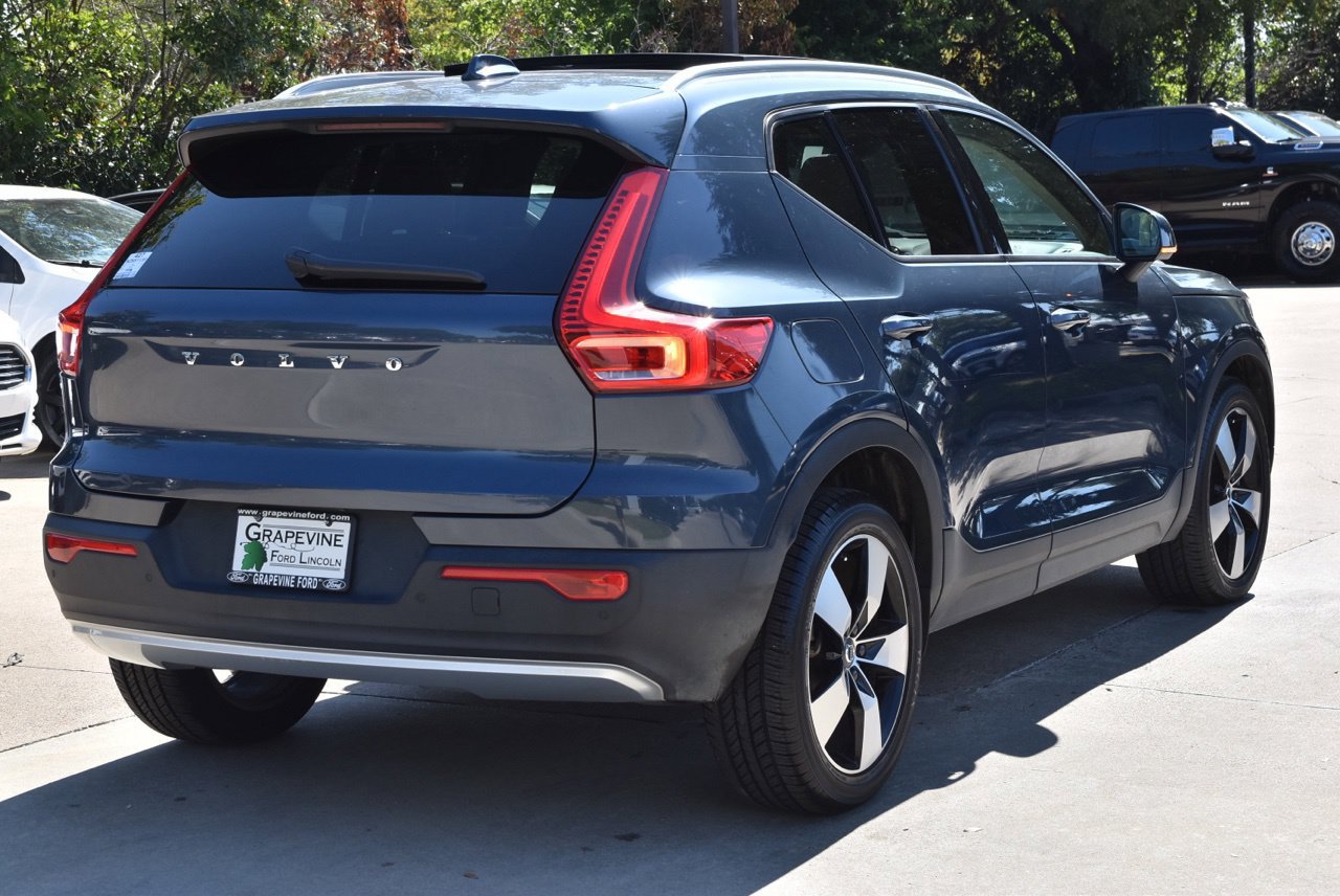 Used 2022 Volvo XC40 T5 Momentum AWD/4WD image 8
