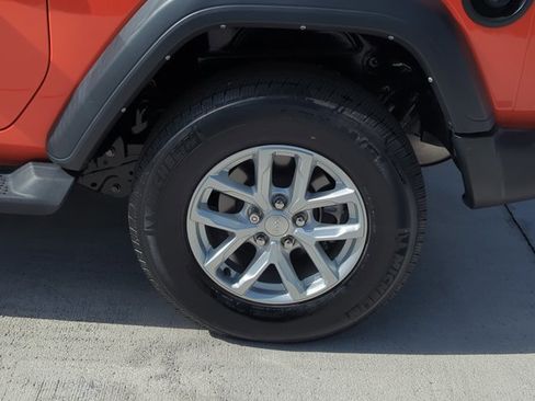 Used 2023 Jeep Wrangler Sport S image 23