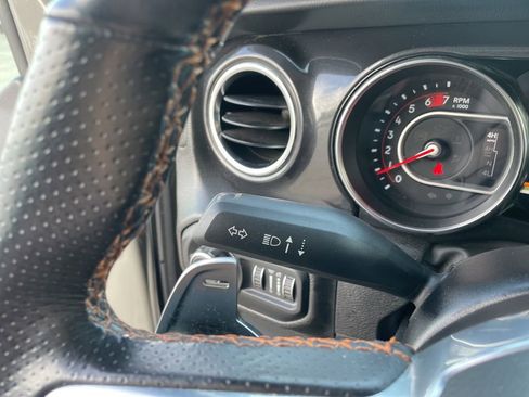 Used 2022 Jeep Wrangler Unlimited Rubicon w/ Trailer Tow Package image 25