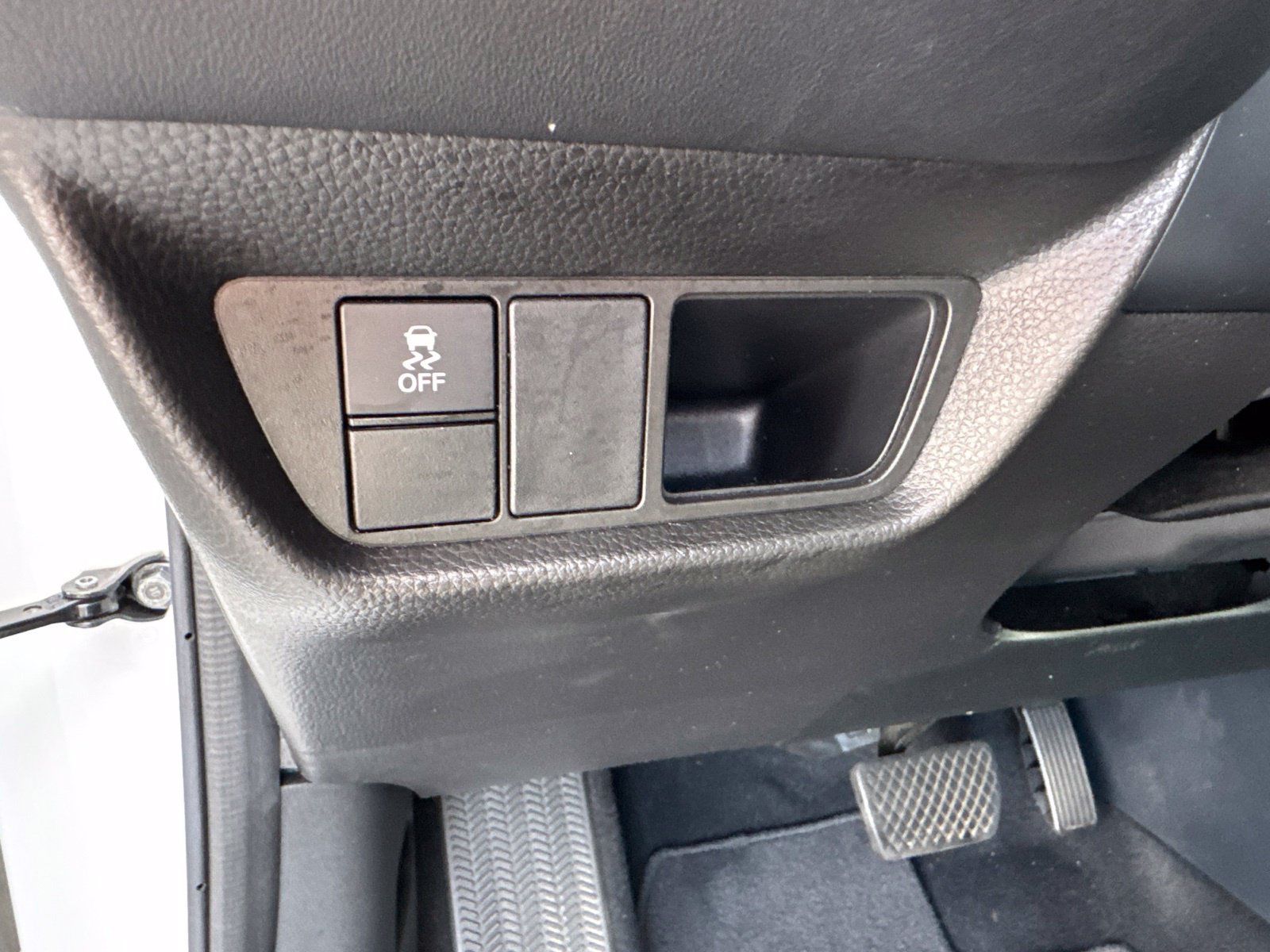 Used 2024 Honda HR-V EX-L image 16