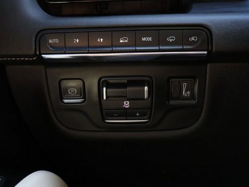 Used 2021 Cadillac Escalade Sport w/ Driver Assist Tech Package image 43