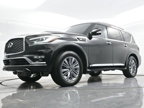 Used 2022 INFINITI QX80 Luxe w/ All-Season Package AWD/4WD image 49