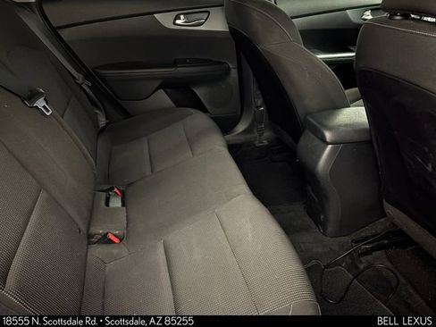 Used 2020 Kia Forte LXS FWD image 25