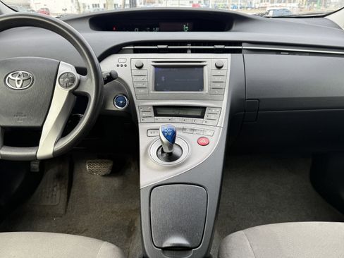 Used 2014 Toyota Prius Two image 22