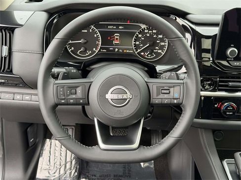 New 2025 Nissan Pathfinder SV w/ SV Premium Package image 19