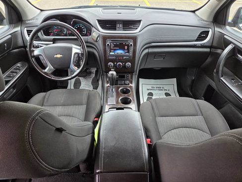 Used 2015 Chevrolet Traverse LT AWD/4WD image 48