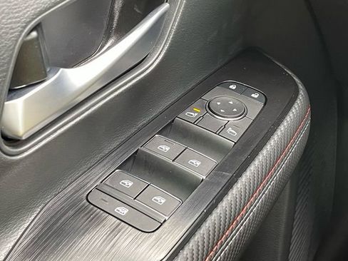 New 2026 Nissan Kicks SR w/ Cold Weather Package FWD image 18