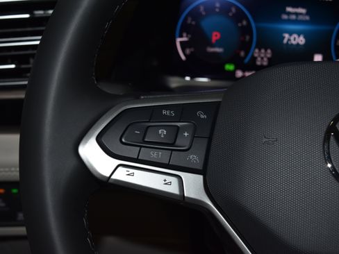 New 2026 Volkswagen Atlas SEL Premium R-Line AWD/4WD image 7