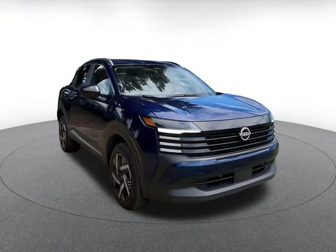 Used 2026 Nissan Kicks SV FWD image 3