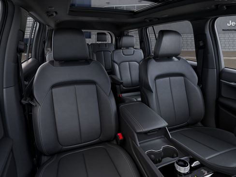 New 2026 Jeep Grand Cherokee L Limited AWD/4WD image 9