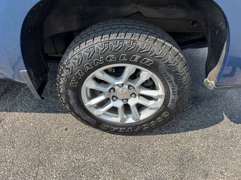 Used 2024 Chevrolet Silverado 1500 LT w/ LPO, Liner Protection Package AWD/4WD image 28