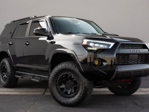 Used 2021 Toyota 4Runner TRD Off-Road Premium image 5