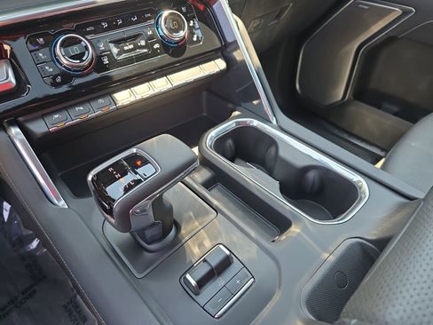 Used 2026 GMC Sierra 1500 Denali AWD/4WD image 27