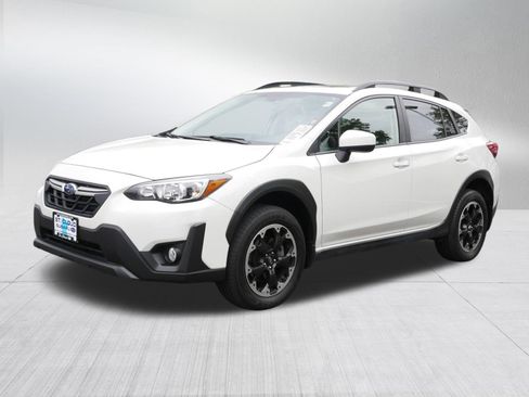 Used 2021 Subaru Crosstrek 2.0i Premium w/ Moonroof Package AWD/4WD image 3
