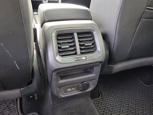 Used 2023 Volkswagen Tiguan SE R-Line image 15