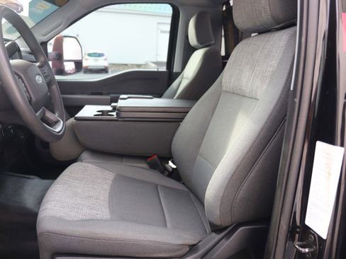 Used 2023 Ford F550 4x4 Regular Cab Super Duty image 33