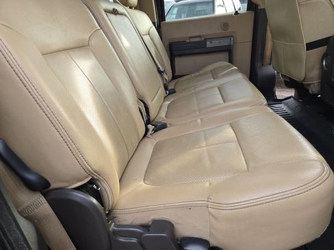 Used 2014 Ford F250 Lariat w/ Chrome Package image 21