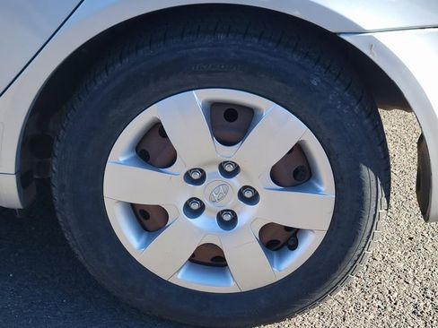 Used 2010 Hyundai Sonata GLS image 16