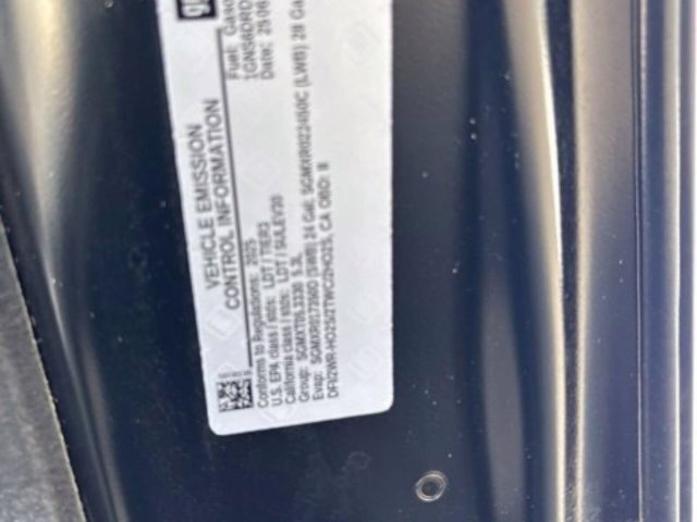 Used 2025 Chevrolet Suburban Z71 AWD/4WD image 42
