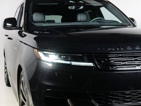 Used 2025 Land Rover Range Rover Sport Dynamic SE image 27