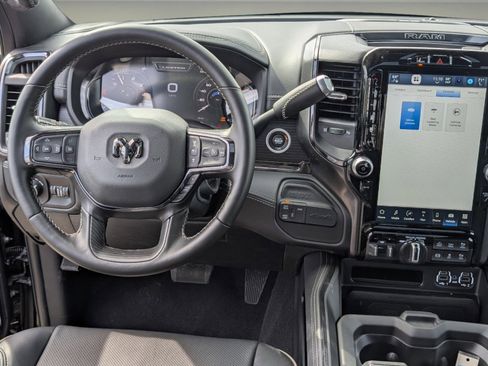 New 2024 RAM 2500 Limited image 18