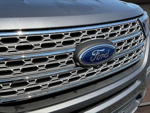 Used 2022 Ford Explorer Limited RWD image 38