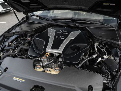 Used 2018 INFINITI Q50 Luxe w/ Essential Package (3.0T Luxe) AWD/4WD image 26