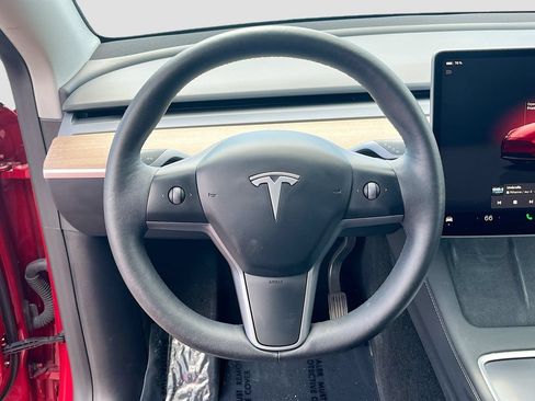 Used 2023 Tesla Model Y Long Range AWD/4WD image 10