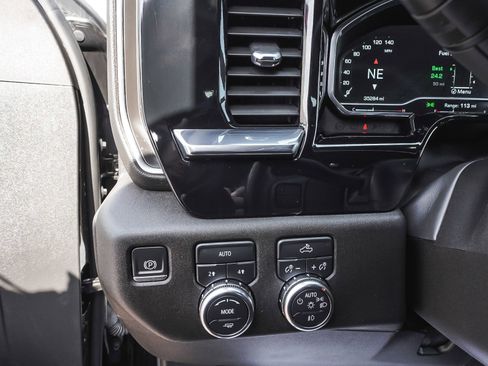 Used 2023 GMC Sierra 1500 Elevation image 16