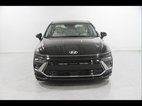 Certified 2026 Hyundai Sonata SEL AWD/4WD image 2
