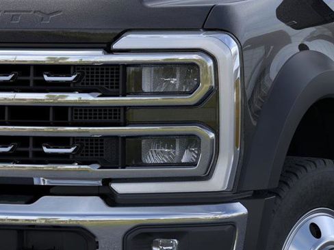 New 2026 Ford F550 4x4 Crew Cab image 18