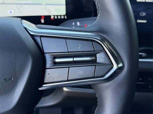 Used 2026 Chevrolet Equinox LT w/ Convenience Package II image 23