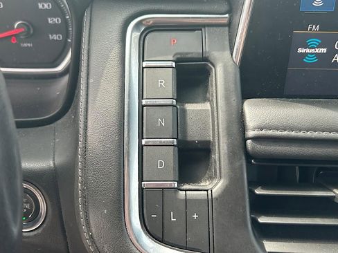 Used 2021 Chevrolet Tahoe Z71 w/ Z71 Signature Package image 17