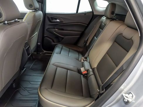 New 2026 Chevrolet Trax ACTIV w/ Sunroof Package image 18