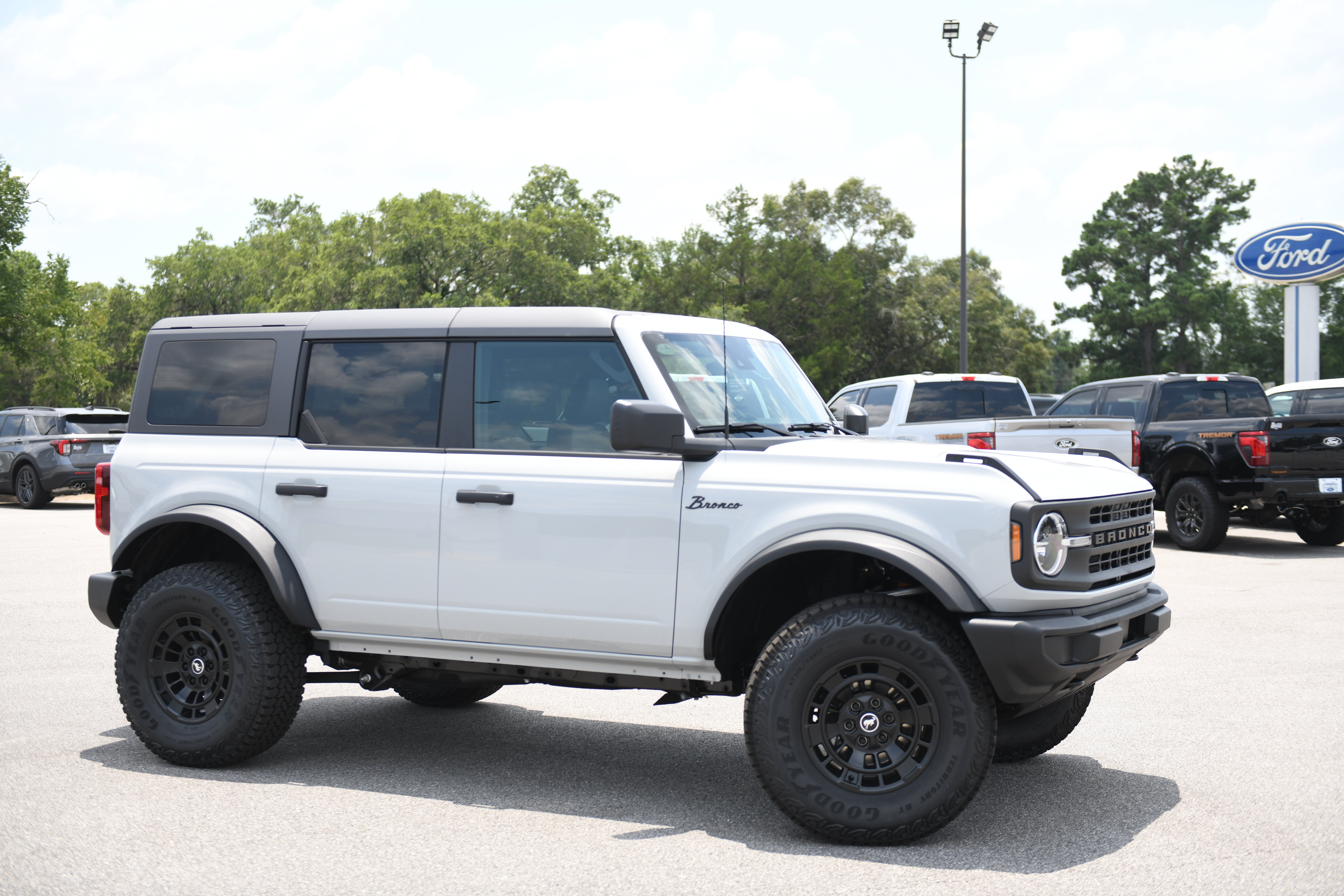New 2026 Ford Bronco Big Bend AWD/4WD image 1