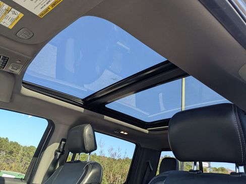 Used 2019 Ford F250 Lariat w/ Lariat Ultimate Package image 23