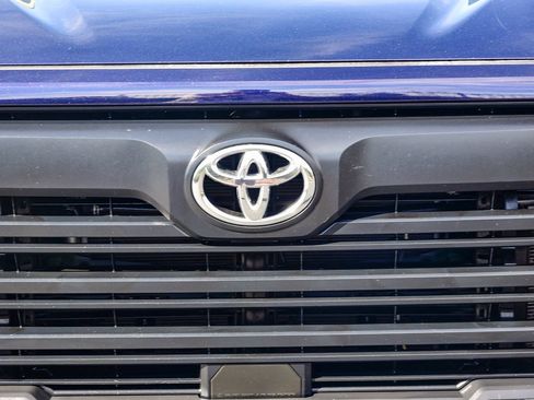 Used 2022 Toyota Tundra SR5 w/ SR5 Premium Package image 13