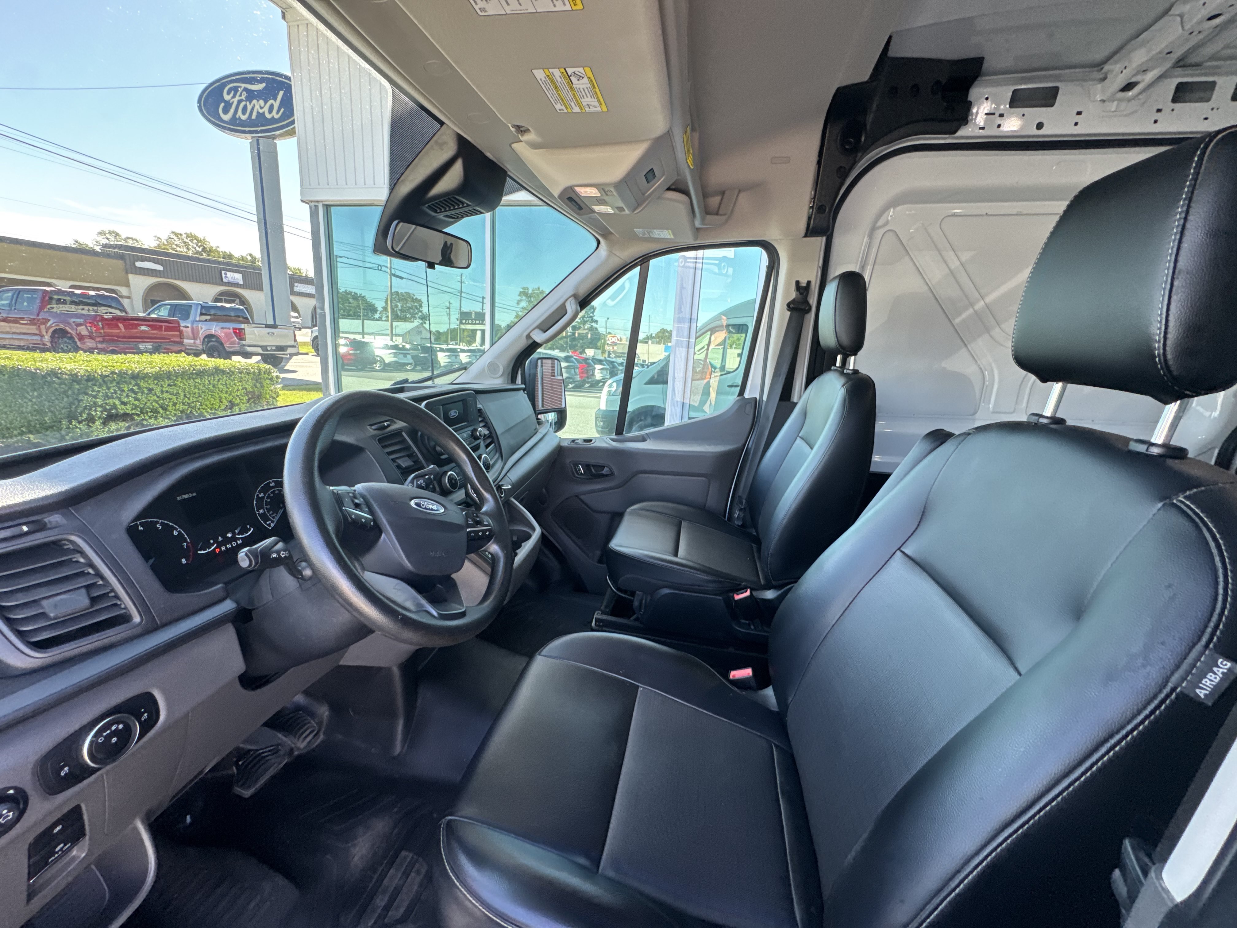 Used 2023 Ford Transit 250 Medium Roof RWD image 3
