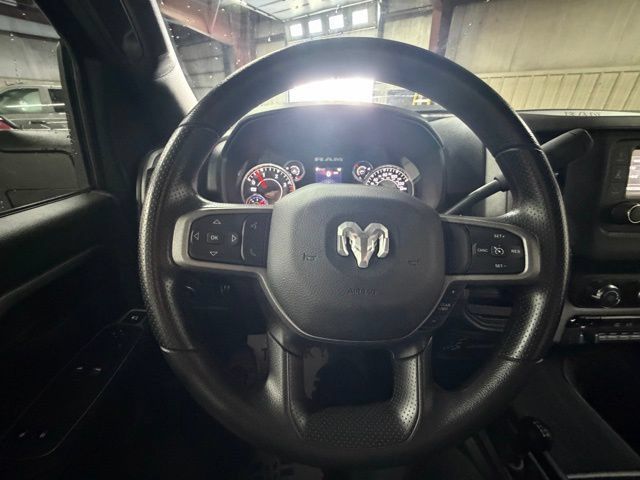 Used 2024 RAM 3500 Tradesman w/ Chrome Appearance Group AWD/4WD image 17
