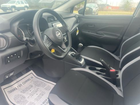 Used 2025 Nissan Versa S image 12