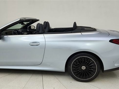 Used 2025 Mercedes-Benz CLE 300 4MATIC Cabriolet image 10