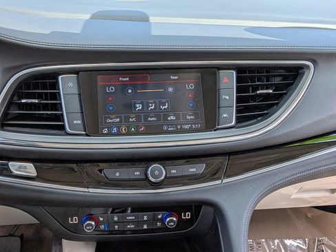 Used 2022 Buick Enclave Avenir w/ Avenir Technology Package FWD image 19