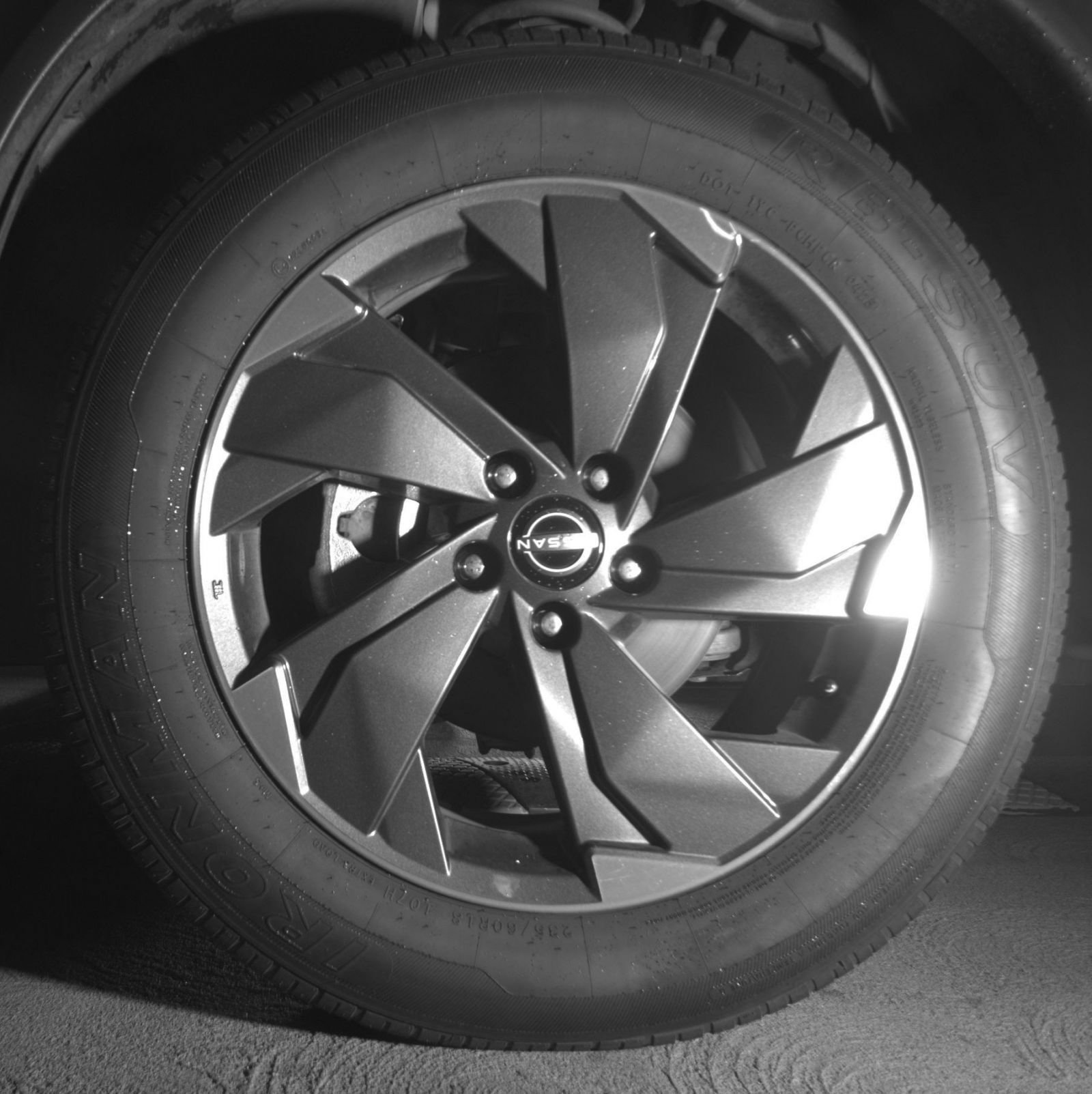 Used 2025 Nissan Rogue SV AWD/4WD image 13