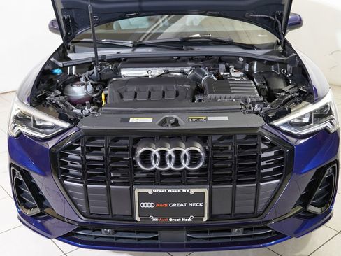 Certified 2025 Audi Q3 2.0T Premium w/ Convenience Package image 18