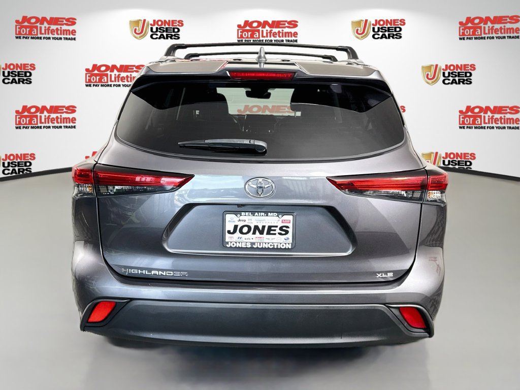 Used 2023 Toyota Highlander XLE FWD image 16
