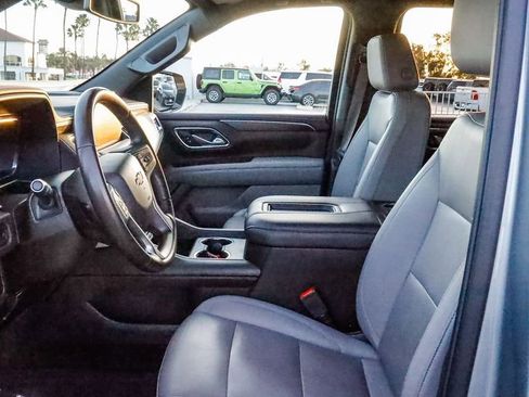 Used 2024 Chevrolet Suburban LT image 19