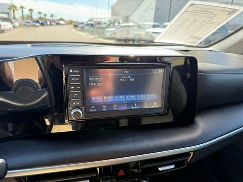 Used 2025 Nissan Kicks S image 25