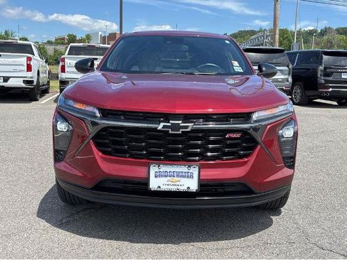 Used 2024 Chevrolet Trax RS w/ Driver Confidence Package FWD image 27