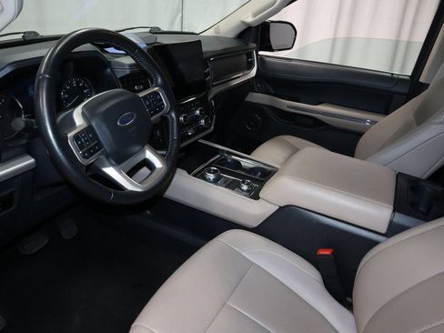 Certified 2024 Ford Expedition Max XLT image 25