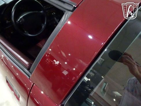 Used 1993 Chevrolet Corvette Coupe image 31